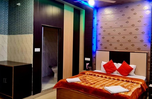 Shoghi Hotel | Rashal Homes
