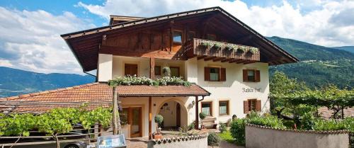 Lagundo Apartamento | Rasnerhof Ferienwohnung Tschigat