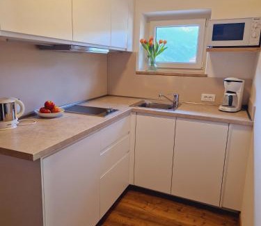 Lagundo Apartamento | Rasnerhof Ferienwohnung Zielspitz