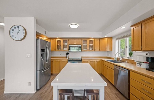 Fairbanks Casa | Raspberry Gem Cheerful Home