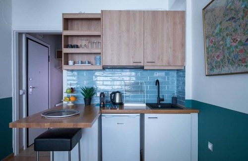 Plaka Hotel | Rastoni Athens Suites nearAcropolis at Tsatsou Street