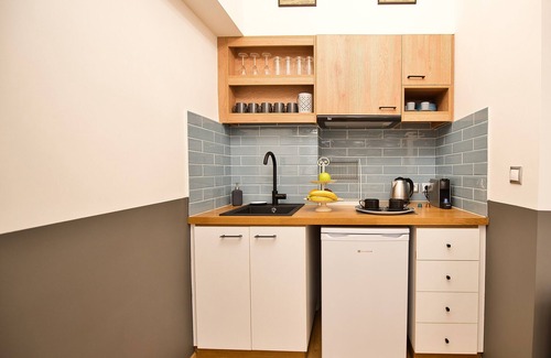 Plaka Hotel | Rastoni Athens Suites nearAcropolis at Tsatsou Street