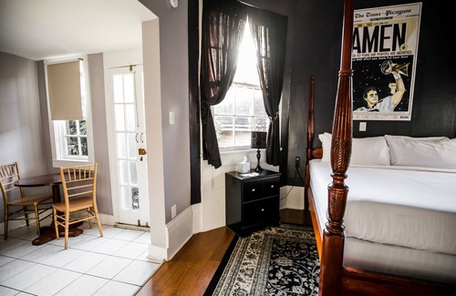 Treme Hotel | Rathbone Mansions - Superior King