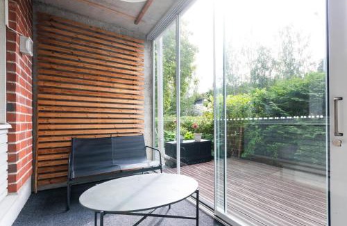 Jyvaskyla Apartamento | Rauhallinen huoneisto, pysäköinti, sauna, oma piha