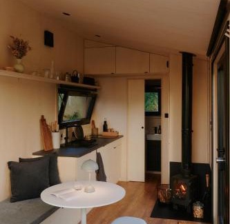 Konigslutter am Elm Cabina | Raus Tiny House auf dem Land mit Hoftieren und Sauna