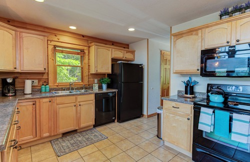 Wolf Laurel Cabina | Raven Cliff - Mountain Views/7 Person Hot Tub