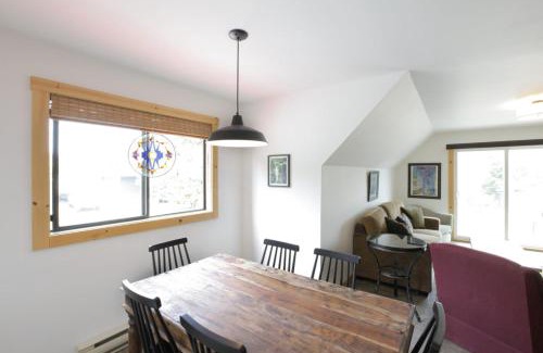 Ucluelet Apartamento | Raven Lady #202- Ucluelet, Sleeps 4, Pet Friendly