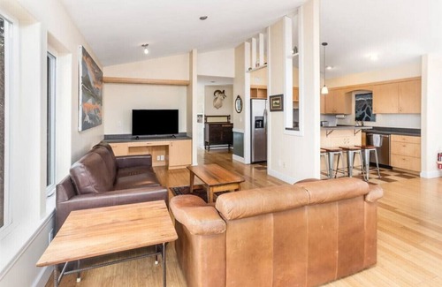 Seward Casa | Raven Lodge, Amazing Location and Epic Views, Sleeps 10