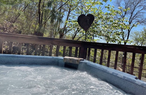 Newport Cabina | Raven's Nest: Serenity Awaits