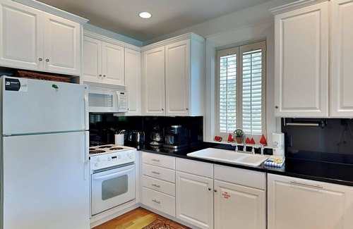 Laurel Grove Casa | Raven's Run, Lakeside Home, Near the Beach, Clubhouse Pool