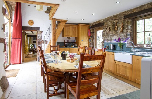 Penrith Casa | Casa idílica y jardines con lago y sauna para relajarse y divertirse.