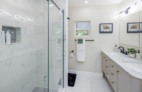 Albany Casa | Ravenna Pond Retreat