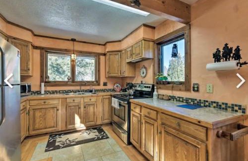 Angel Fire Casa | Raven’s Nest Cabin with Glowing Bocce Ball Court