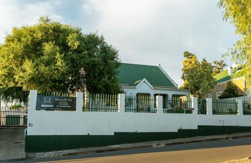 Oudtshoorn Villa | Ravenscliff Villa