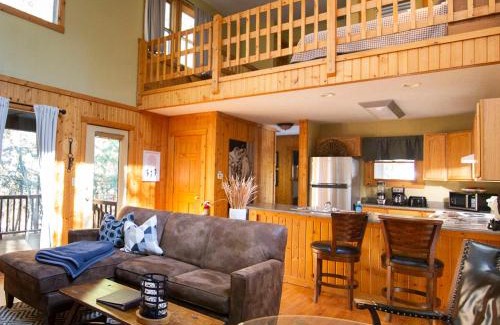 Logan Casa | Ravine - by The Chalets