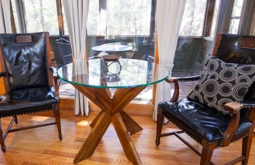 Logan Casa | Ravine - by The Chalets