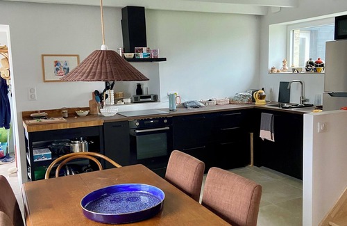Plobannalec-Lesconil Casa | Ravissante Maison typique de pêcheur à 800 m des plages et du port de pêche