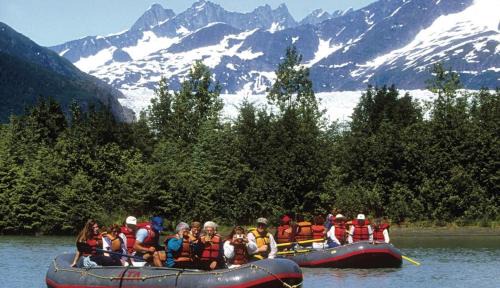 Mendenhall Valley Apartamento | Raw Gold - Affordable, Near Mendenhall Glacier, Trails, and Conveniences - DISCOUNTS ON TOURS!