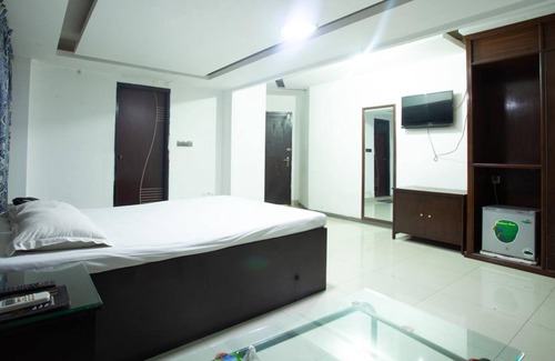 Chittagong Hotel | Rax Hotel and Restaurant