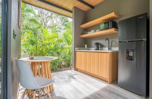 Punta Uva Casa | Raya Bungalow - Private Plunge Pool + AC, Near Beach