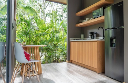 Punta Uva Casa | Raya Bungalow - Private Plunge Pool + AC, Near Beach