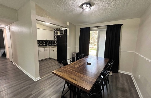 Arlington Casa | Rayben Residence - Centrally Located