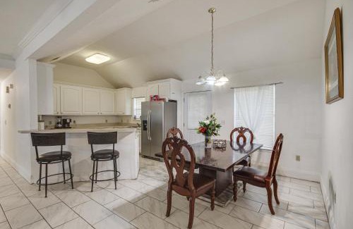 Raymond Casa | Raymond Home about 17 Mi to Downtown Jackson!