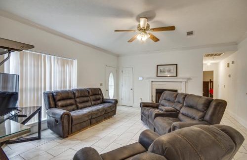 Raymond Casa | Raymond Home about 17 Mi to Downtown Jackson!