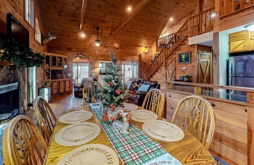 Morganton Casa | Raymond's Hideout