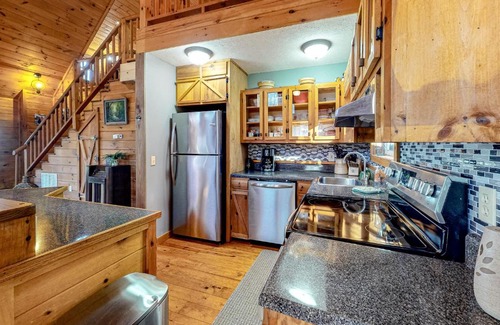 Morganton Casa | Raymond's Hideout