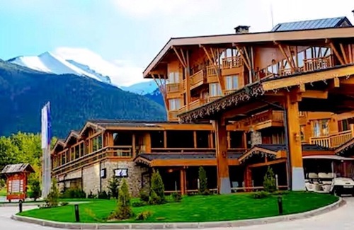 Razlog Condominio | Razlog Bulgaria - 1-bedroom in Downtown Pirin Golf With Mountain View