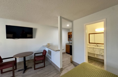 Rogers Hotel | Razorback Inn