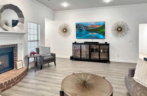 Fayetteville Casa | Razorback Retreat- 5 mi to University of Arkansas