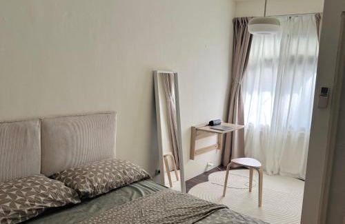 Zhongzheng Casa | RB house 2 min walk metro guting 55 inch smart TV 3 floors Lo-fi style house