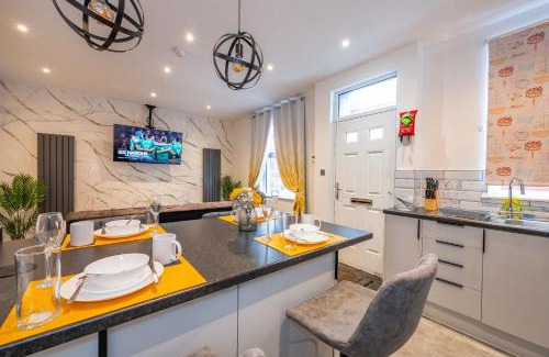 Leeds Casa | *RB10W* For your most relaxed & Cosy stay + Free Parking + Free Fast WiFi *