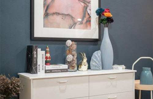 Chom Phon Casa | RB7 Chatuchak House, Netflix, HighSpeedNet, Metro