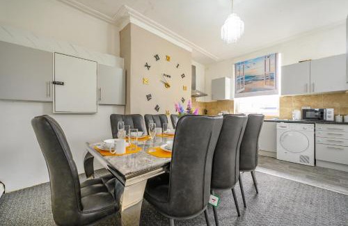 Beeston Casa | -RD15CFA- For Relaxed and Cosy stay with Free Parking