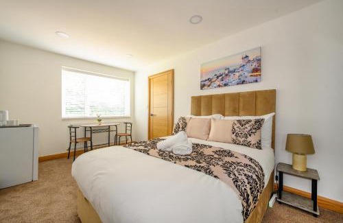 Batley Casa | -RD7B- For your relaxed and Cosy stay with Free WiFi