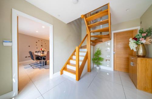 Batley Casa | *RD7C* For your most relaxed & Cosy stay + Free Parking + Free Fast WiFi *