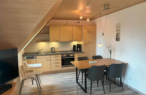 Nordseebad Burhave Apartamento | RDH-1.02, 4 pers., approx. 49sqm - Seepark Burhave / Thatched roof house 1