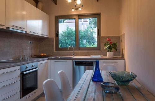 Kato Galatas Villa | Villa con piscina privada de 10m x 4m, wi-fi, barbacoa, a solo 50m de la playa.