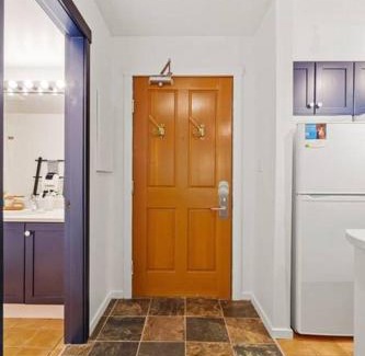 East Kootenay Apartamento | Reach Your Peak, Ski In, Ski Out, Pool, Hot Tub