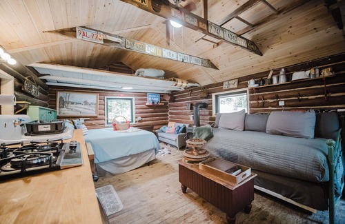 Bethel Cabina | READ THE DESCRIPTION! Cozy Log Cabin - Rustic getaway near Bethel Center