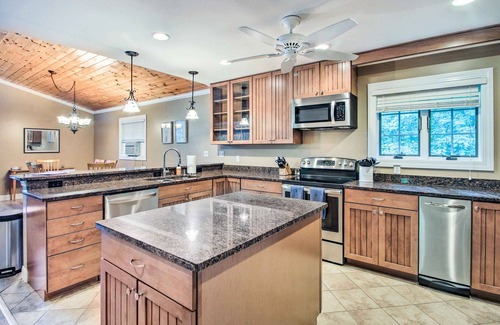 Readfield Casa | Readfield Retreat w/ Lake Maranacook Views!
