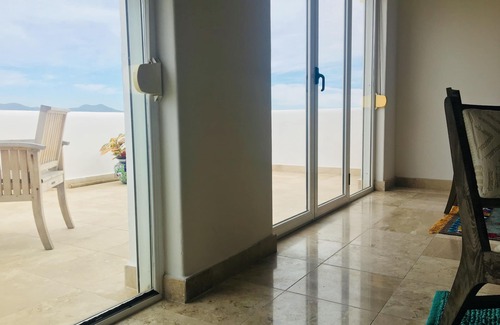 Centro Condominio | Aniversario Spl: Condominio renovado en fabulosas vistas de Pedregal, el océano, la ciudad y el monte