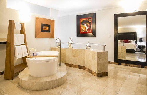 León Hotel | Real de Minas Poliforum