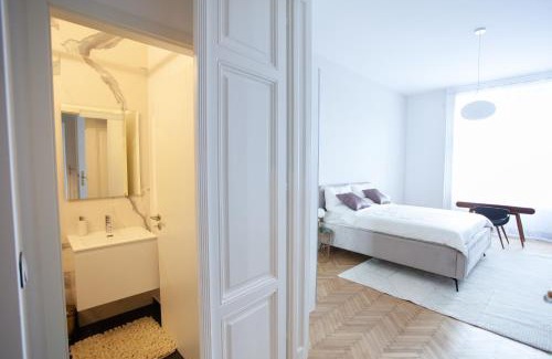 Belso-Ferencvaros Apartamento | Real Deluxe next to Danube