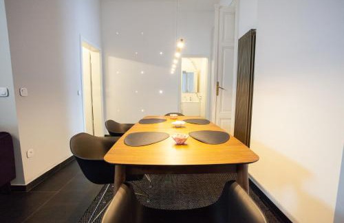 Belso-Ferencvaros Apartamento | Real Deluxe next to Danube