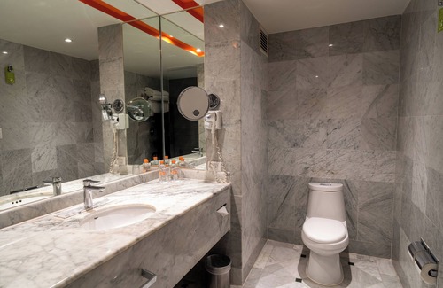 Zona Río Hotel | Real Inn Tijuana by Camino Real Hotels