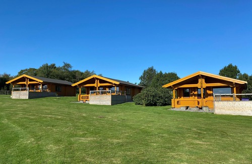 Allendale Cabina | Pet friendly Log cabin with hot tub - Staward
